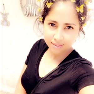 Meet your Posher, Paola